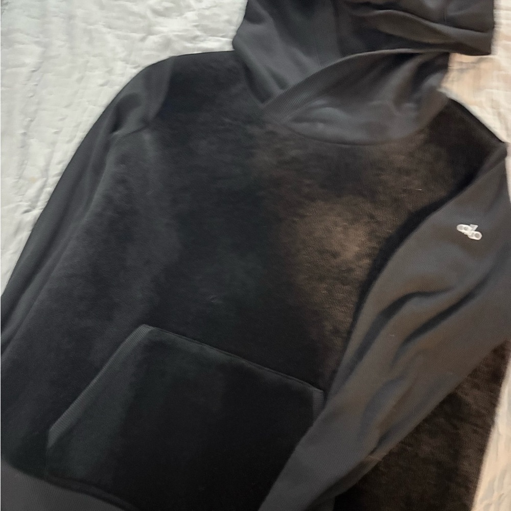 🖤ALO🖤 Black Hoodie with Logo🖤  Worn twice 🖤